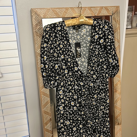 AFRM Logan Daisy Ditsy Plunge Neck Floral Maxi Dress NWT - Picture 3 of 5